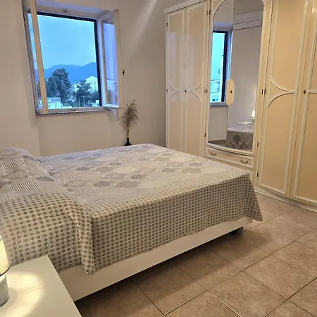 Casina Di Alice - Goelba Apartment Portoferraio