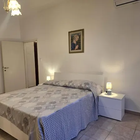 Casina Di Alice - Goelba Apartment Portoferraio